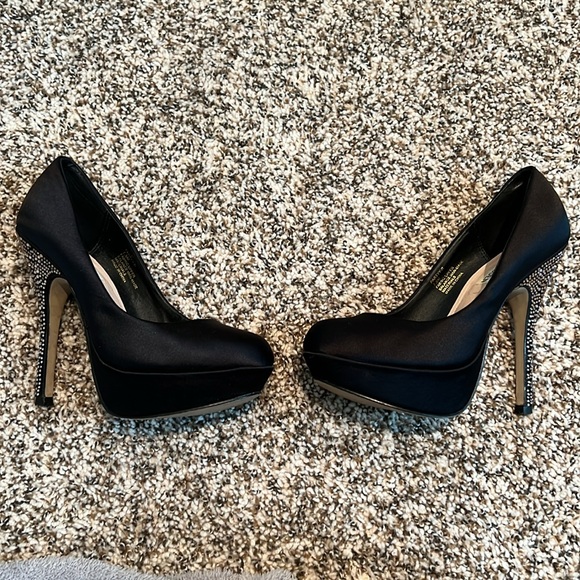 STEVE MADDEN Black Heels 7.5 Rhinestone Satin Platform Fabric 5" Heel Partyy-R - Picture 3 of 8